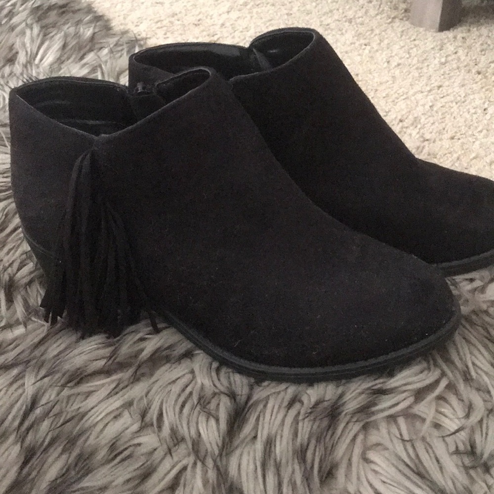 Brand new black boots